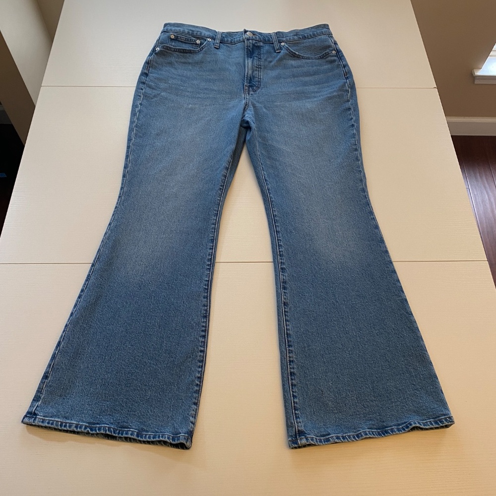 Madewell The Perfect Vintage Flare Jean 32